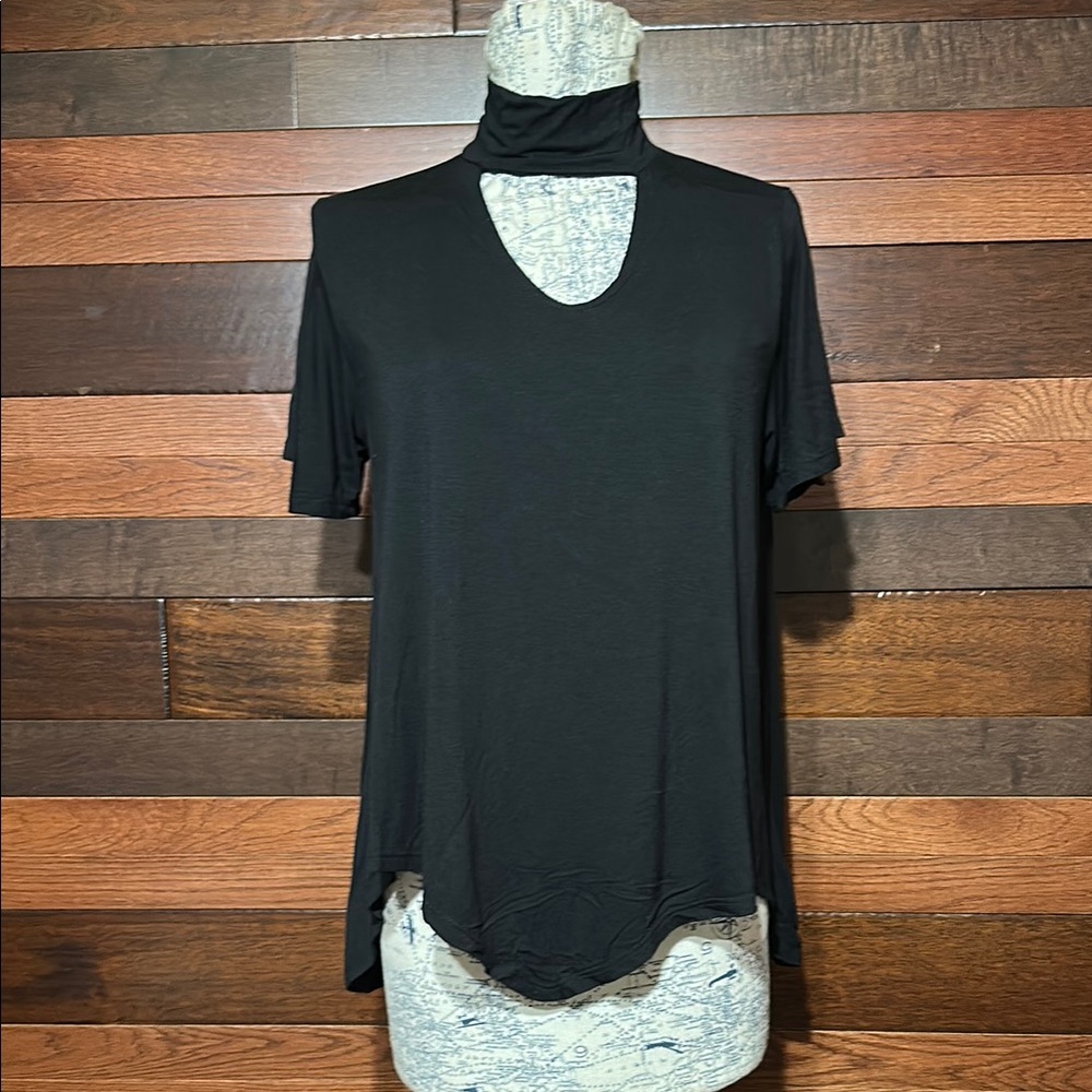 NWOT Love Sadie Black Women's Turtleneck Top
